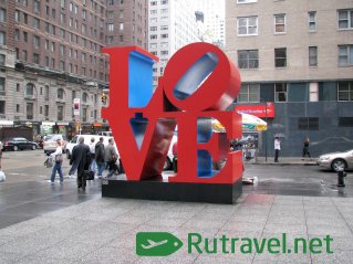 Памятник "Love"