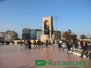 Площадь Галатасарай